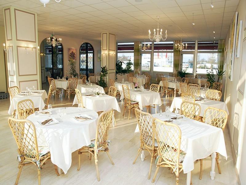 Le Chagny Hotel Chagny  Ngoại thất bức ảnh