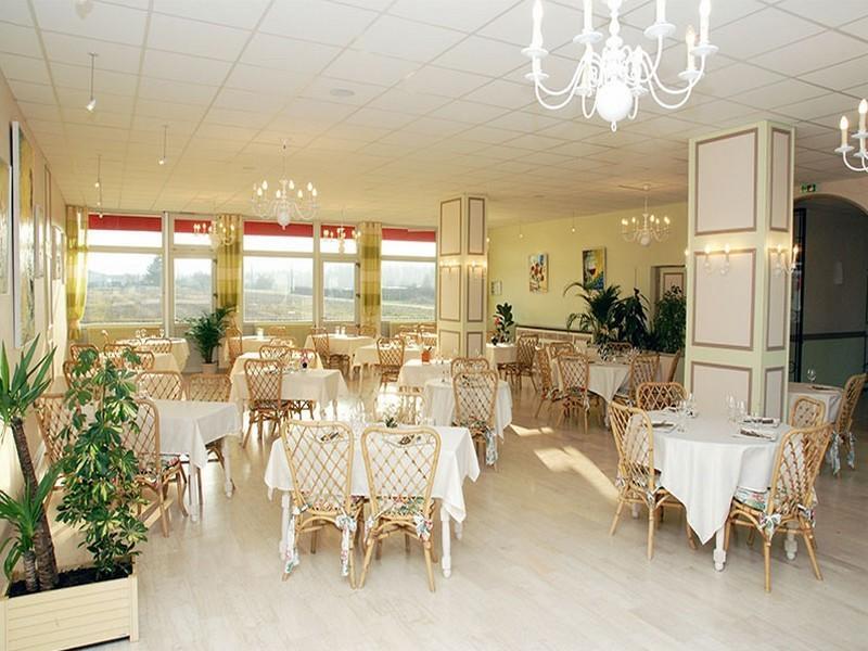 Le Chagny Hotel Chagny  Ngoại thất bức ảnh